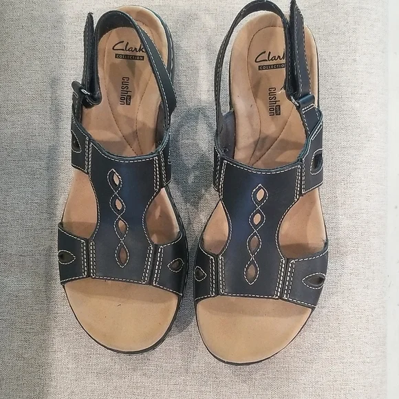 Women's Sandals - Picture 4 of 5